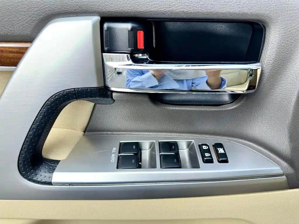 Toyota Land Cruiser (Imported) 2016 Model 4.0L Middle East Version 2016 - thumbnail 18