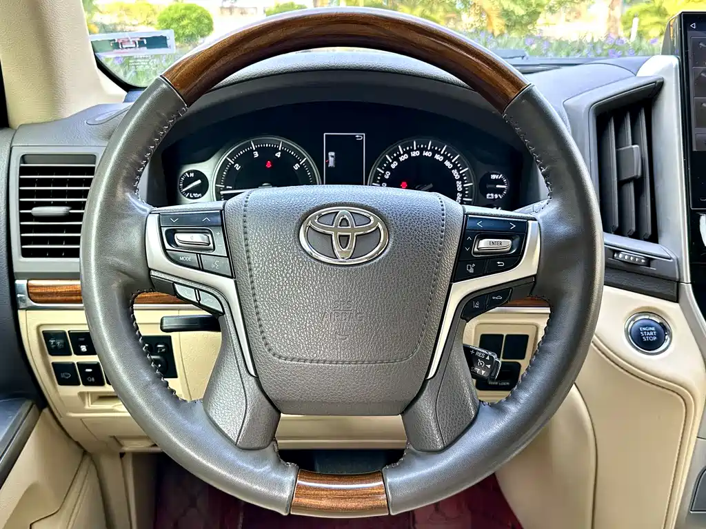 Toyota Land Cruiser (Imported) 2016 Model 4.0L Middle East Version 2016 - thumbnail 20