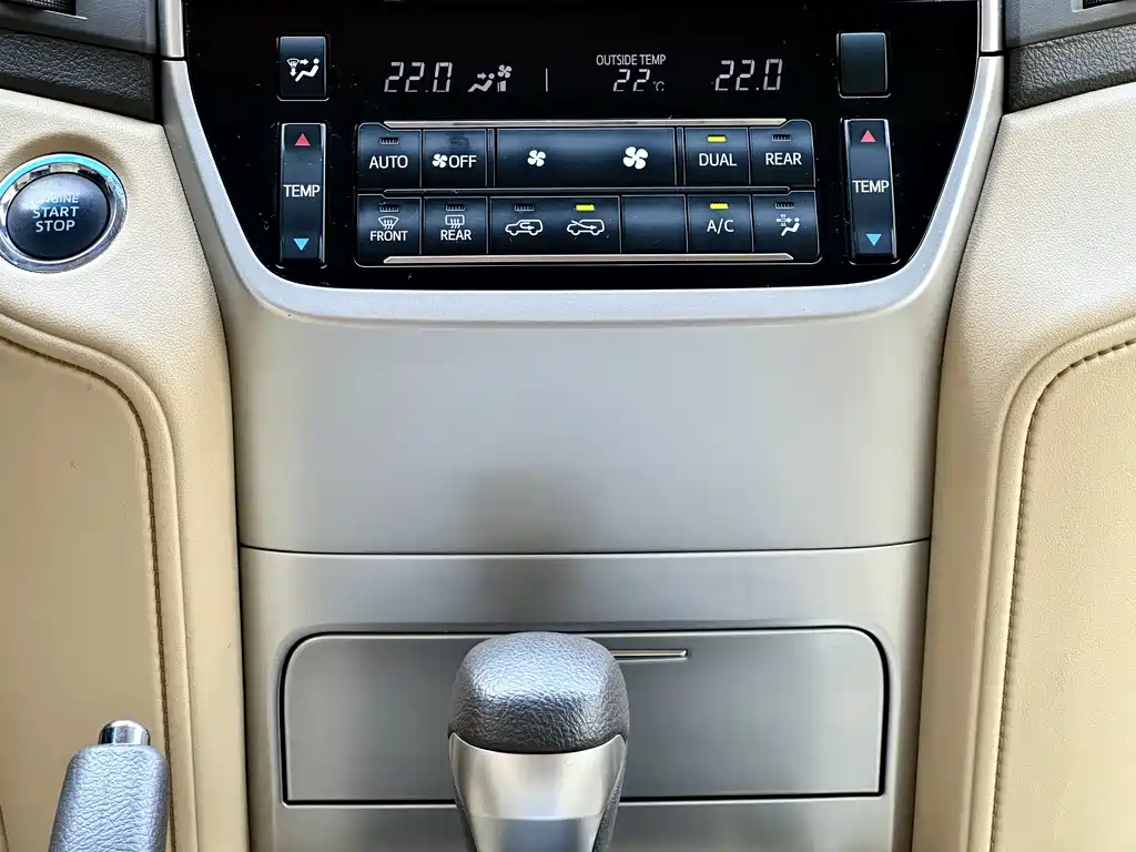 Toyota Land Cruiser (Imported) 2016 Model 4.0L Middle East Version 2016 - thumbnail 21