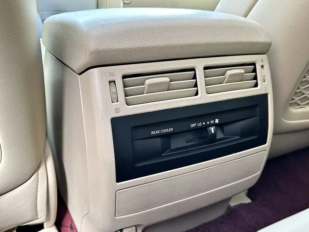 Toyota Land Cruiser (Imported) 2016 Model 4.0L Middle East Version 2016 - thumbnail 24