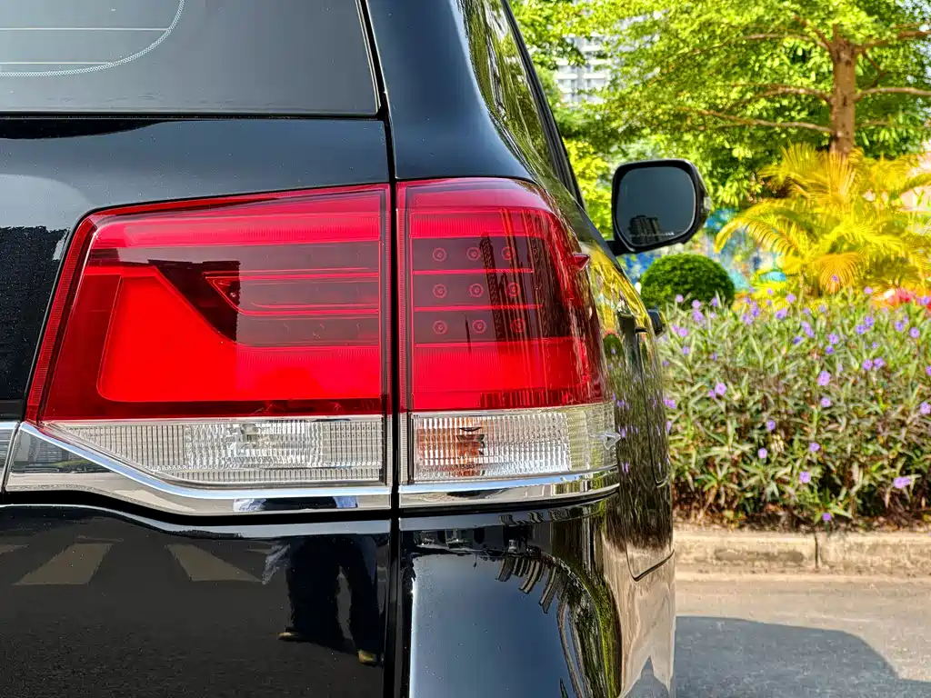 Toyota Land Cruiser (Imported) 2016 Model 4.0L Middle East Version 2016 - thumbnail 29