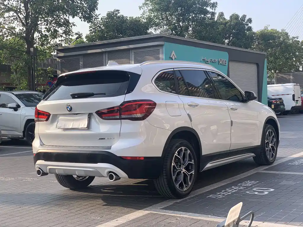 BMW BMW X1 2021 sDrive20Li Premium Model 2021 - thumbnail 3