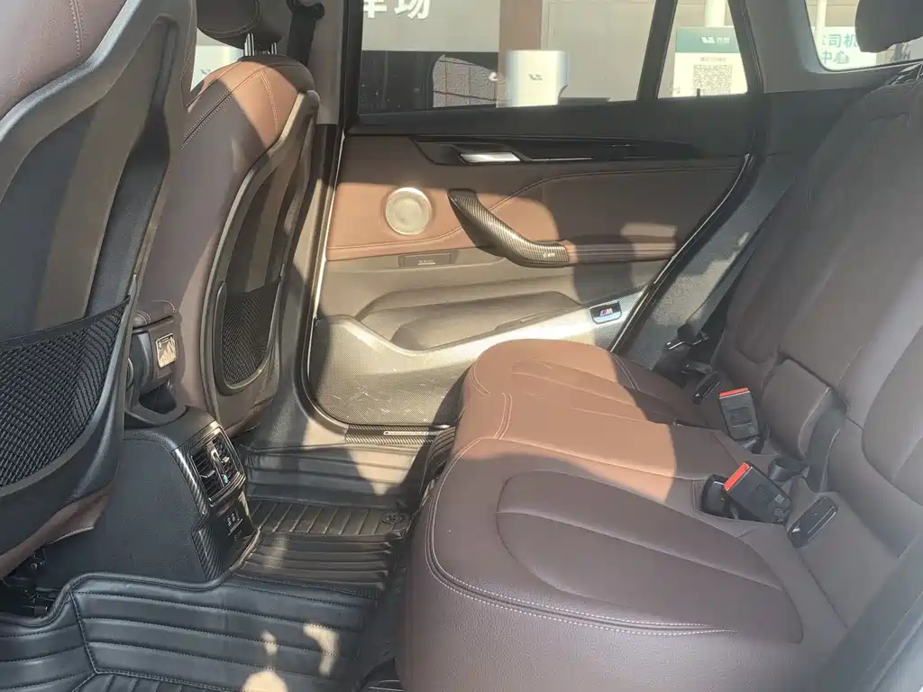BMW BMW X1 2021 sDrive20Li Premium Model 2021 - thumbnail 6