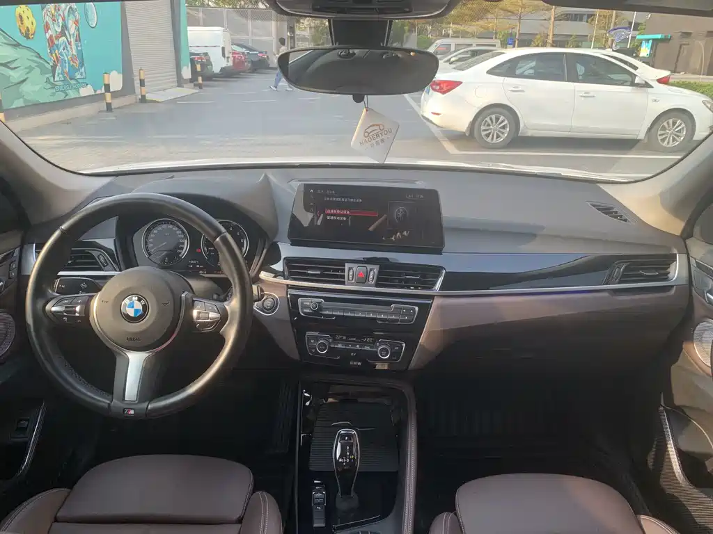 BMW BMW X1 2021 sDrive20Li Premium Model 2021 - thumbnail 7