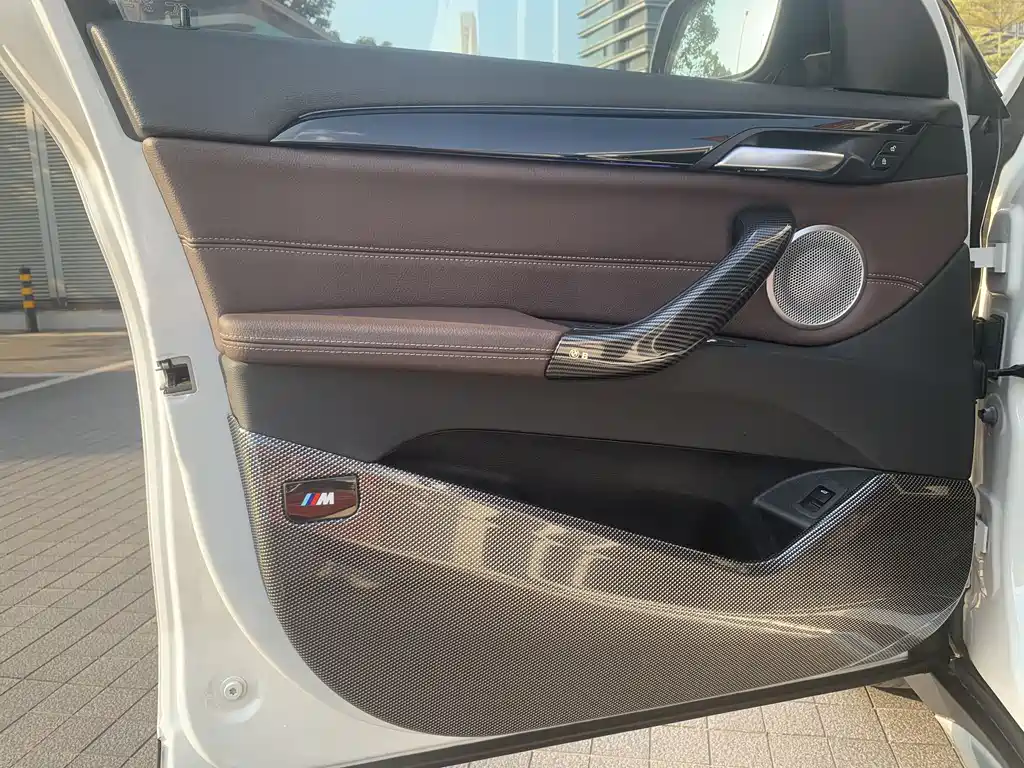 BMW BMW X1 2021 sDrive20Li Premium Model 2021 - thumbnail 12