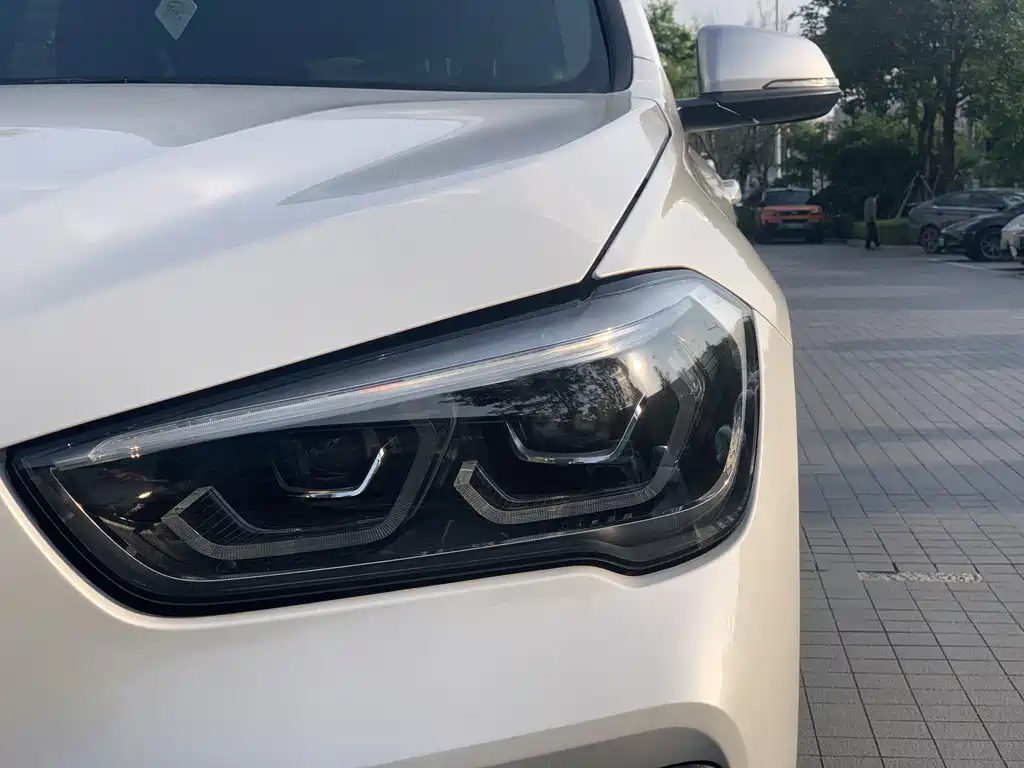BMW BMW X1 2021 sDrive20Li Premium Model 2021 - thumbnail 18