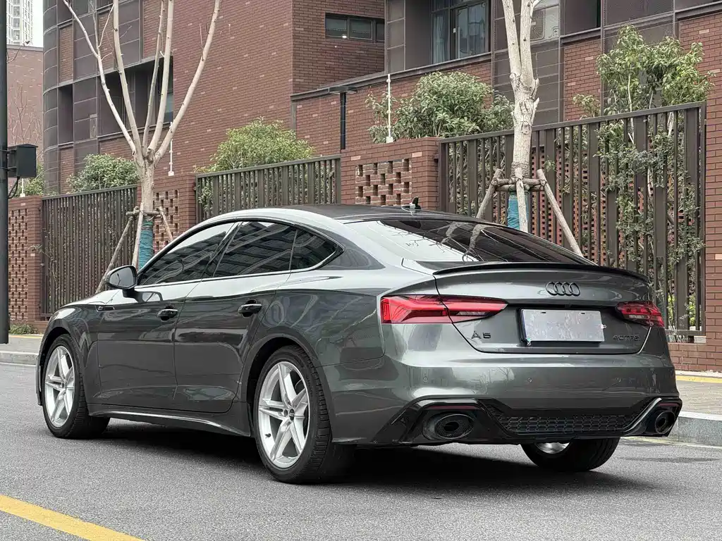 Audi Audi A5 Import 2021 Sportback 40 TFSI Fashion Dynamic Model 2023 - thumbnail 16