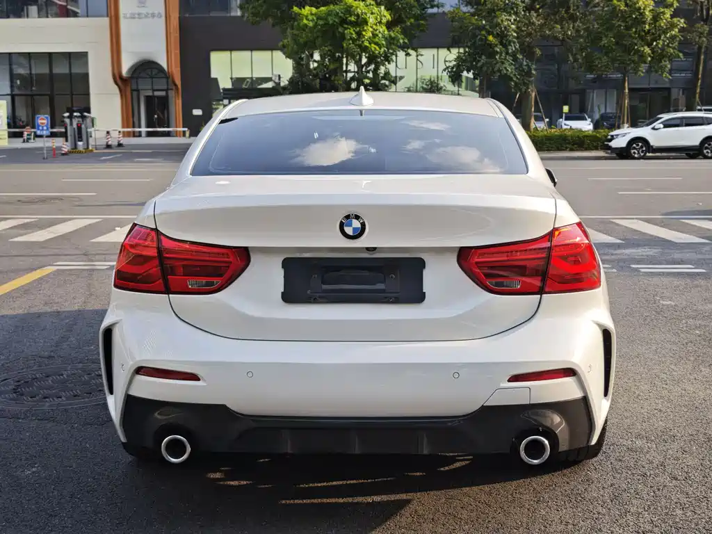 BMW BMW 1 Series 2020 120i M Sport Package 2020 - thumbnail 3