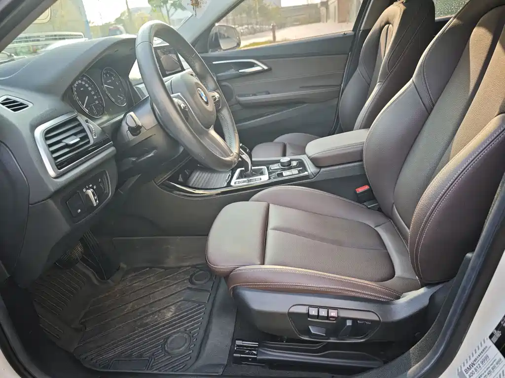 BMW BMW 1 Series 2020 120i M Sport Package 2020 - thumbnail 5