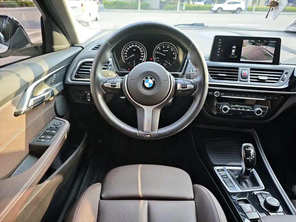 BMW BMW 1 Series 2020 120i M Sport Package 2020 - thumbnail 11