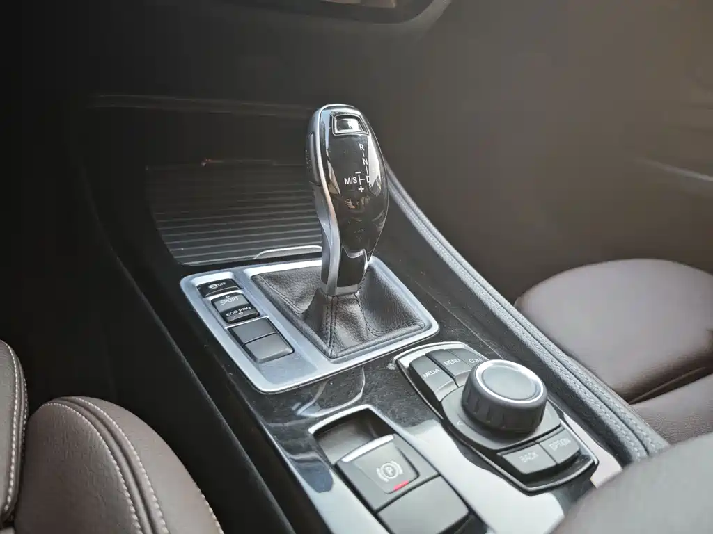 BMW BMW 1 Series 2020 120i M Sport Package 2020 - thumbnail 15