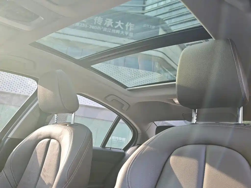 BMW BMW 1 Series 2020 120i M Sport Package 2020 - thumbnail 17