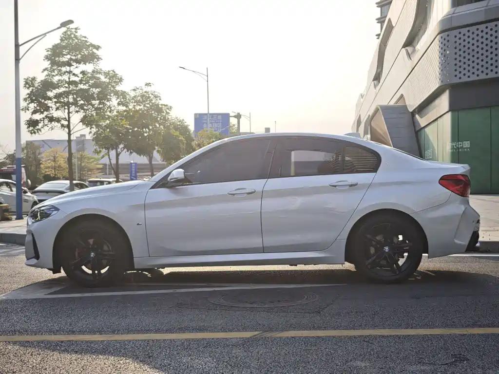 BMW BMW 1 Series 2020 120i M Sport Package 2020 - thumbnail 21