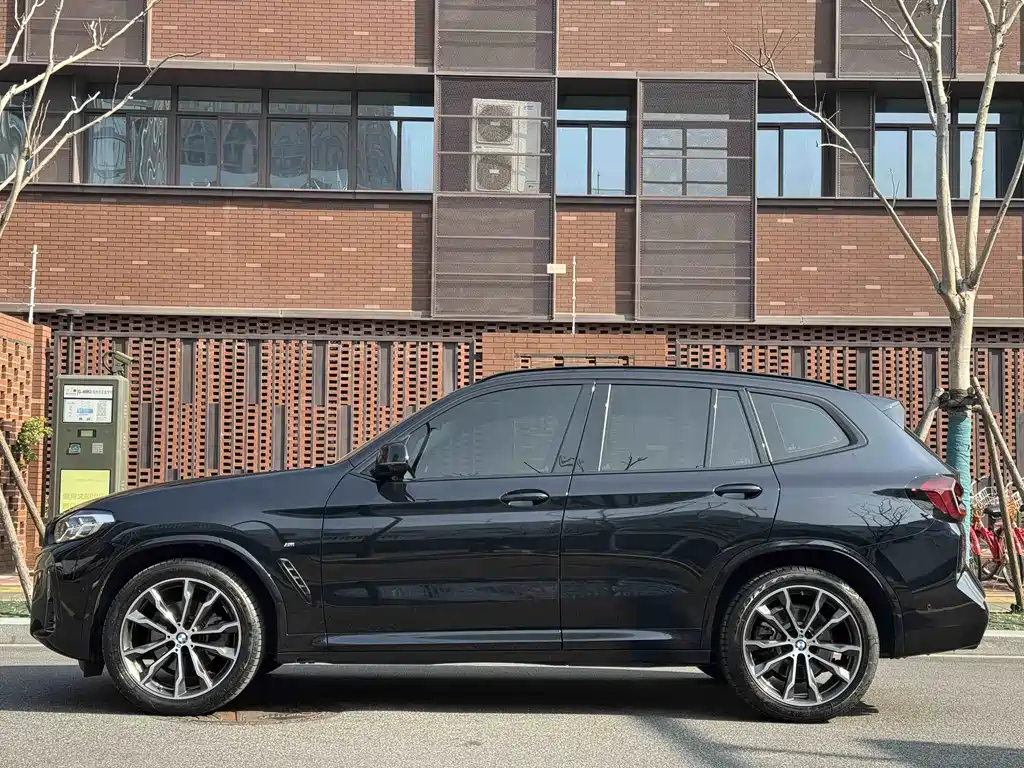 BMW BMW X3 2022 facelift xDrive30i Leading Model M Night Package 2024 - thumbnail 3