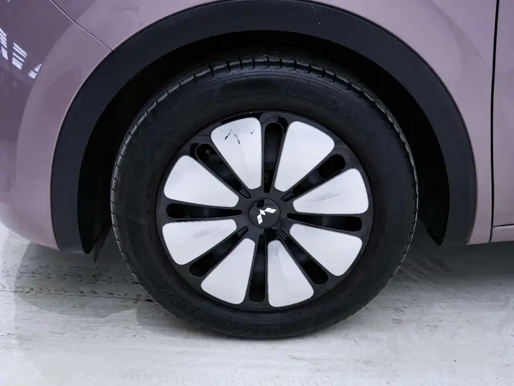 Wuling Motors Wuling Binguo 2023 333km Yue Xiang Edition 2023 - thumbnail 9