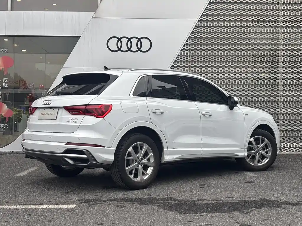 Audi Audi Q3 2020 35 TFSI Sport Line 2020 - thumbnail 4