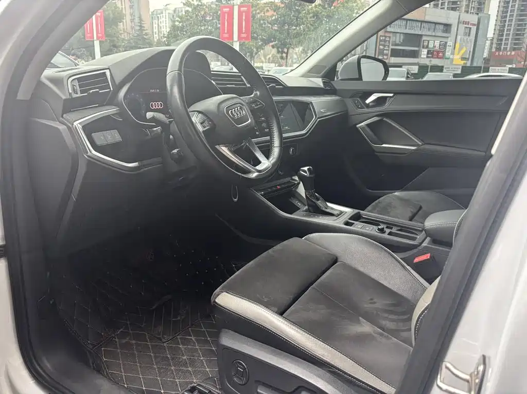 Audi Audi Q3 2020 35 TFSI Sport Line 2020 - thumbnail 11
