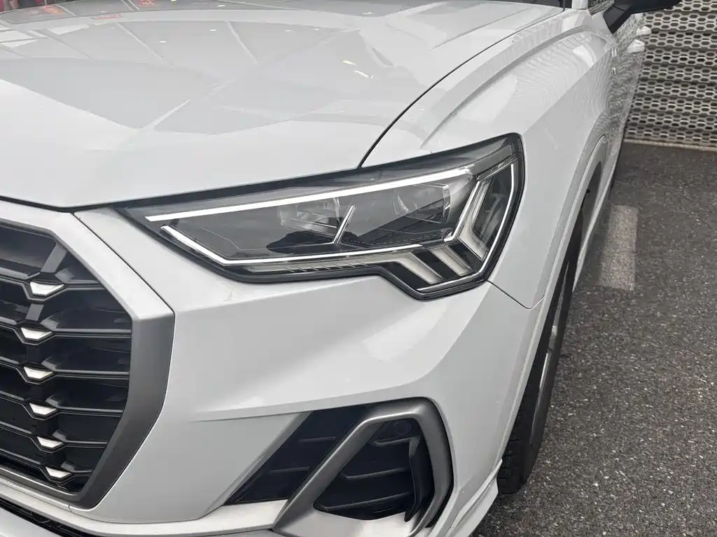 Audi Audi Q3 2020 35 TFSI Sport Line 2020 - thumbnail 14