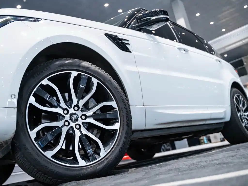 Land Rover Range Rover Sport 2021 3.0 L6 Black Badge 2021 - thumbnail 5