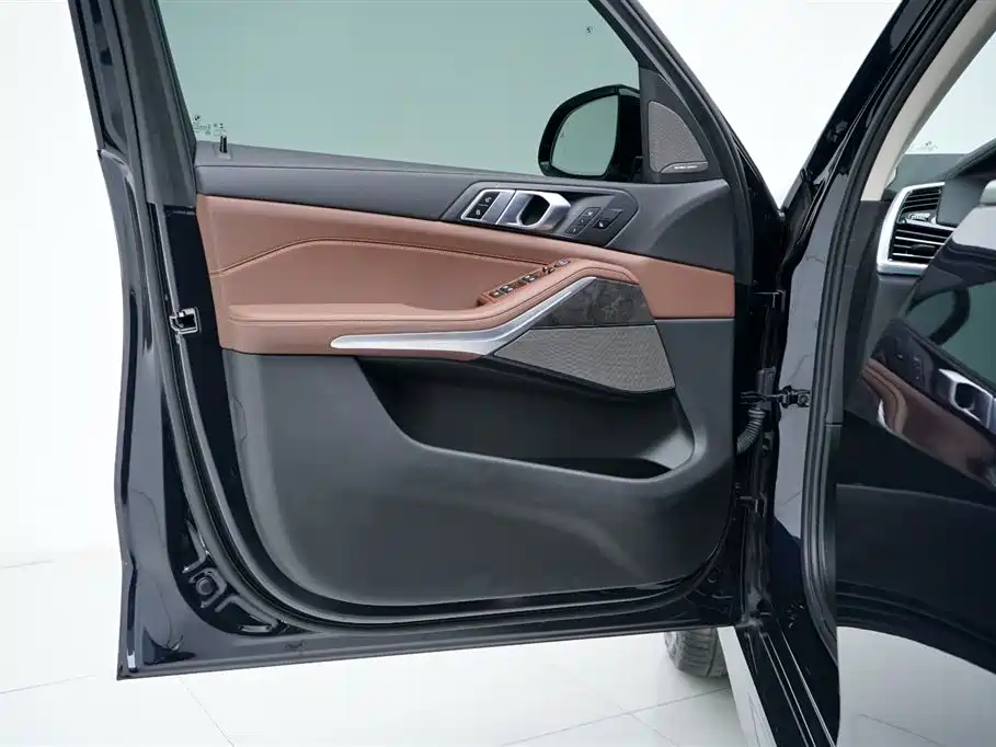 BMW BMW X5 xDrive40i M Sport Package 2021 - thumbnail 15
