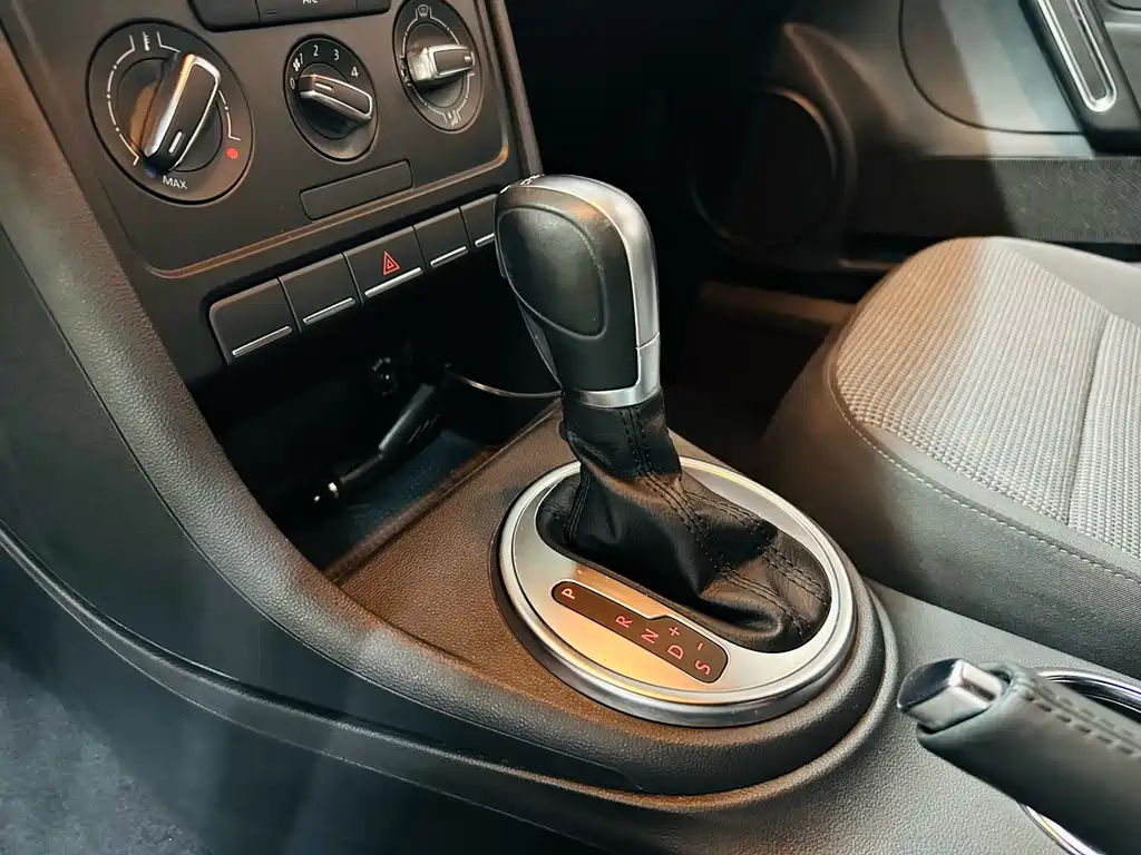 Volkswagen Volkswagen Beetle 2015 180TSI 2015 - thumbnail 12