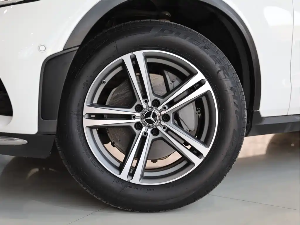 Mercedes-Benz Mercedes-Benz GLC 2020 GLC 260 L 4MATIC Luxury Edition 2020 - thumbnail 4