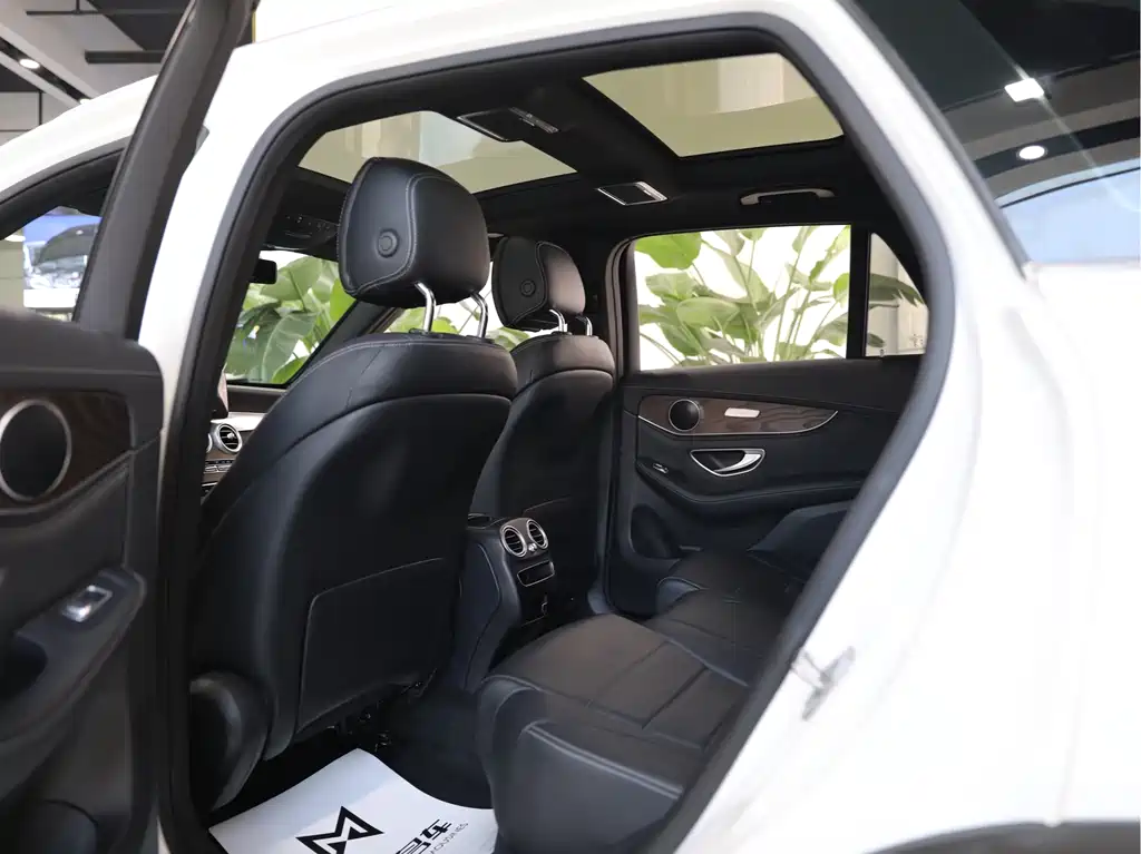Mercedes-Benz Mercedes-Benz GLC 2020 GLC 260 L 4MATIC Luxury Edition 2020 - thumbnail 12