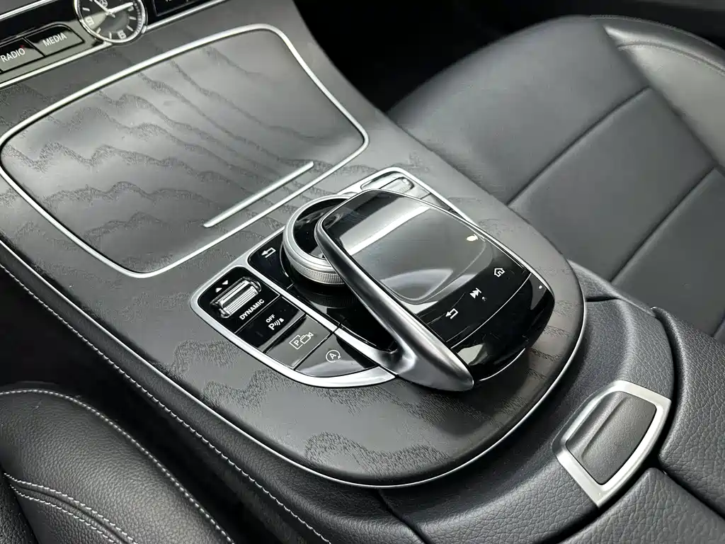 Mercedes-Benz Mercedes-Benz E-Class 2018 Facelift E 300 L Sport Style 2018 - thumbnail 17