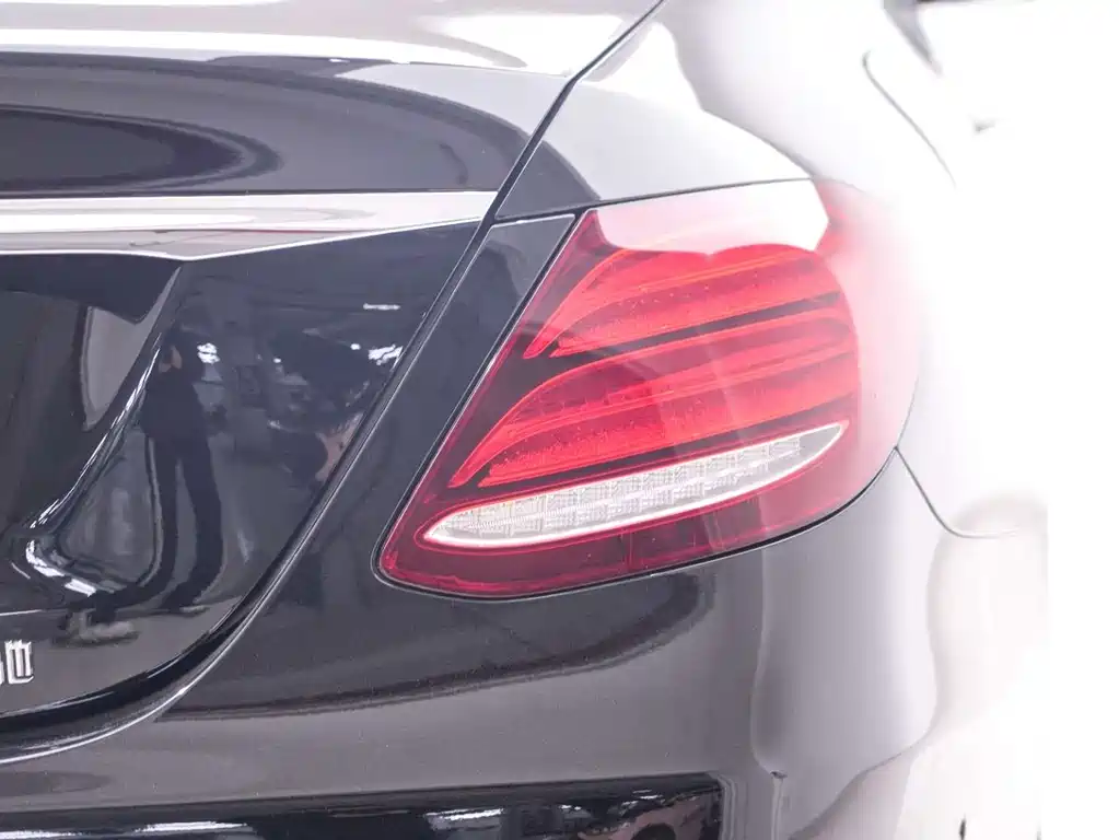 Mercedes-Benz Mercedes-Benz E-Class 2020 Model Year Facelift E 300 L Exclusive Edition 2020 - thumbnail 17