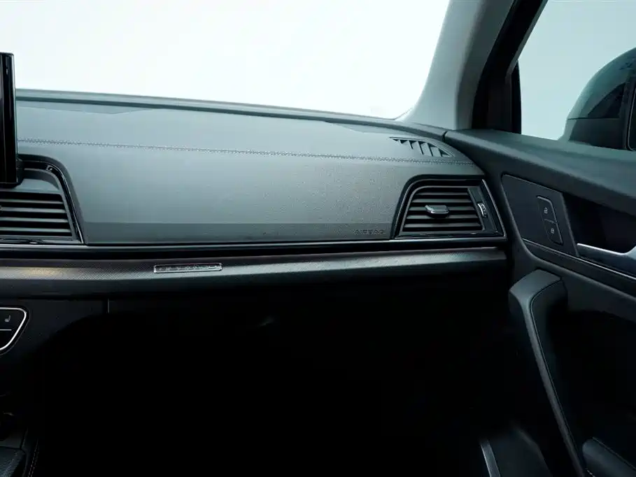 Audi Audi Q5L 2022 40T Premium Dynamic Model 2022 - thumbnail 26