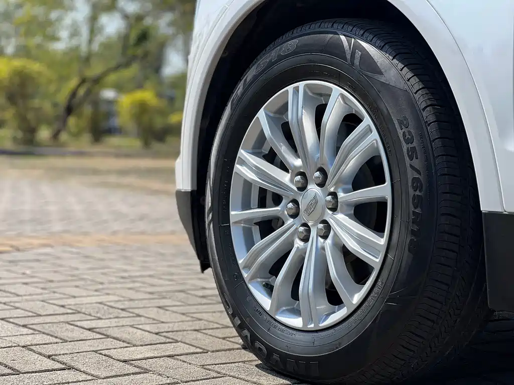 Cadillac Cadillac XT5 2018 25T Technology Edition 2019 - thumbnail 9