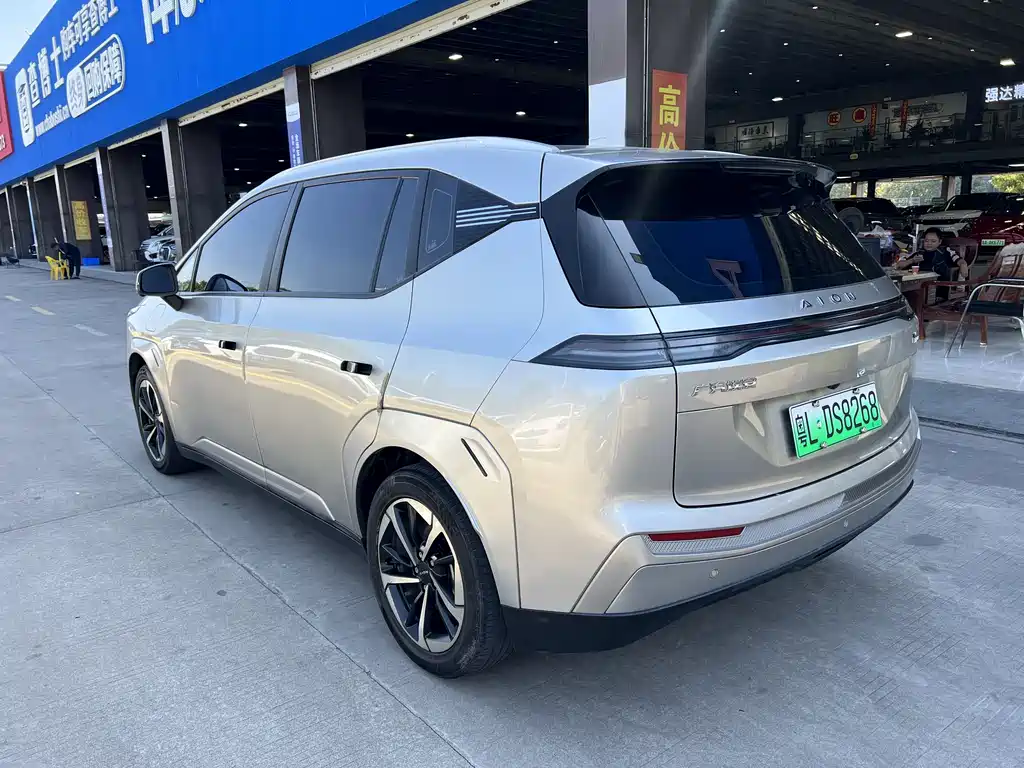 GAC NE AION Y 2022 70 Intelligent Edition Lithium Iron Phosphate 2023 - thumbnail 6