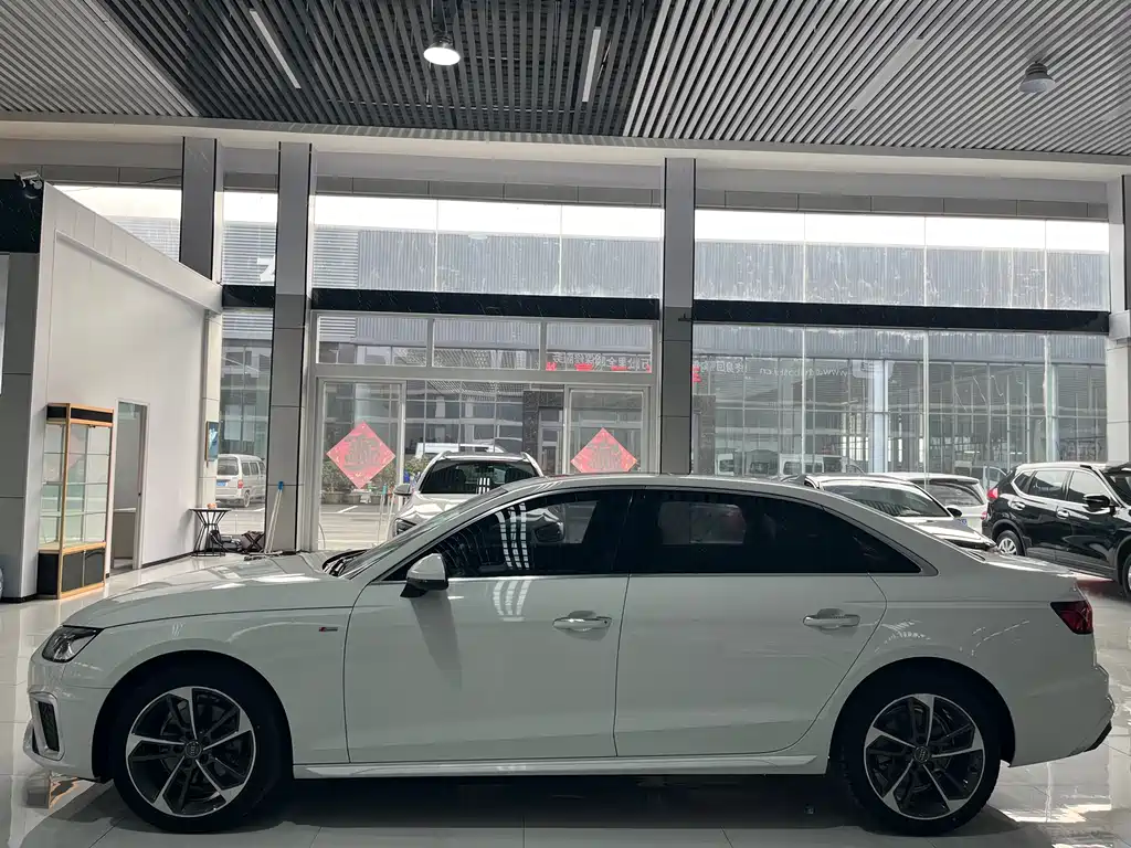 Audi Audi A4L 2020 40 TFSI Fashion Dynamic Edition 2020 - thumbnail 3