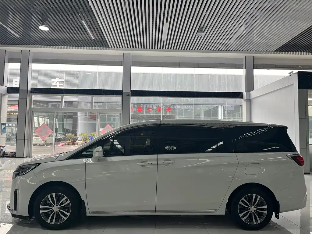 Buick Buick GL8 2023 ES Landmark Luxury Edition 2023 - thumbnail 3