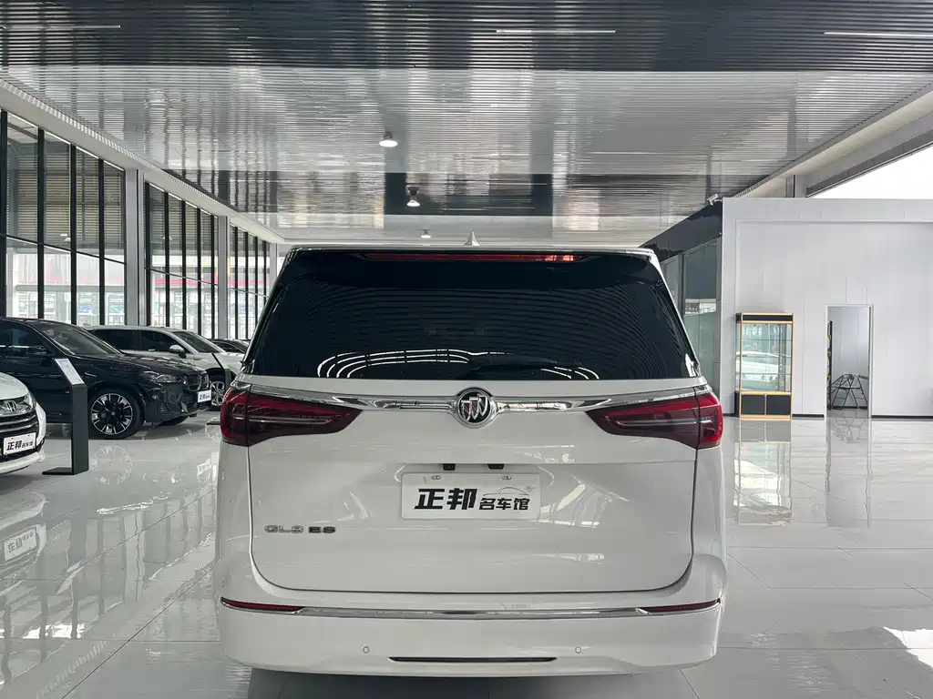 Buick Buick GL8 2023 ES Landmark Luxury Edition 2023 - thumbnail 4