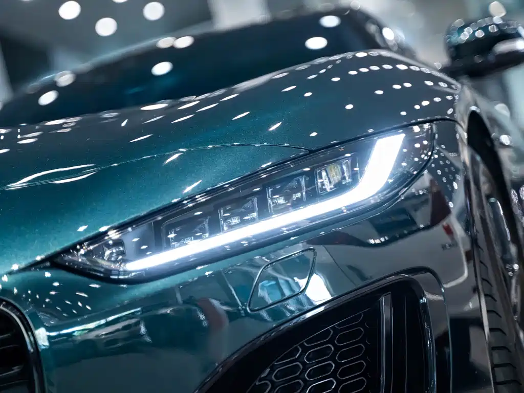 Jaguar Jaguar F-TYPE 2024 P300 75th Anniversary Hardtop Edition 2024 - thumbnail 3