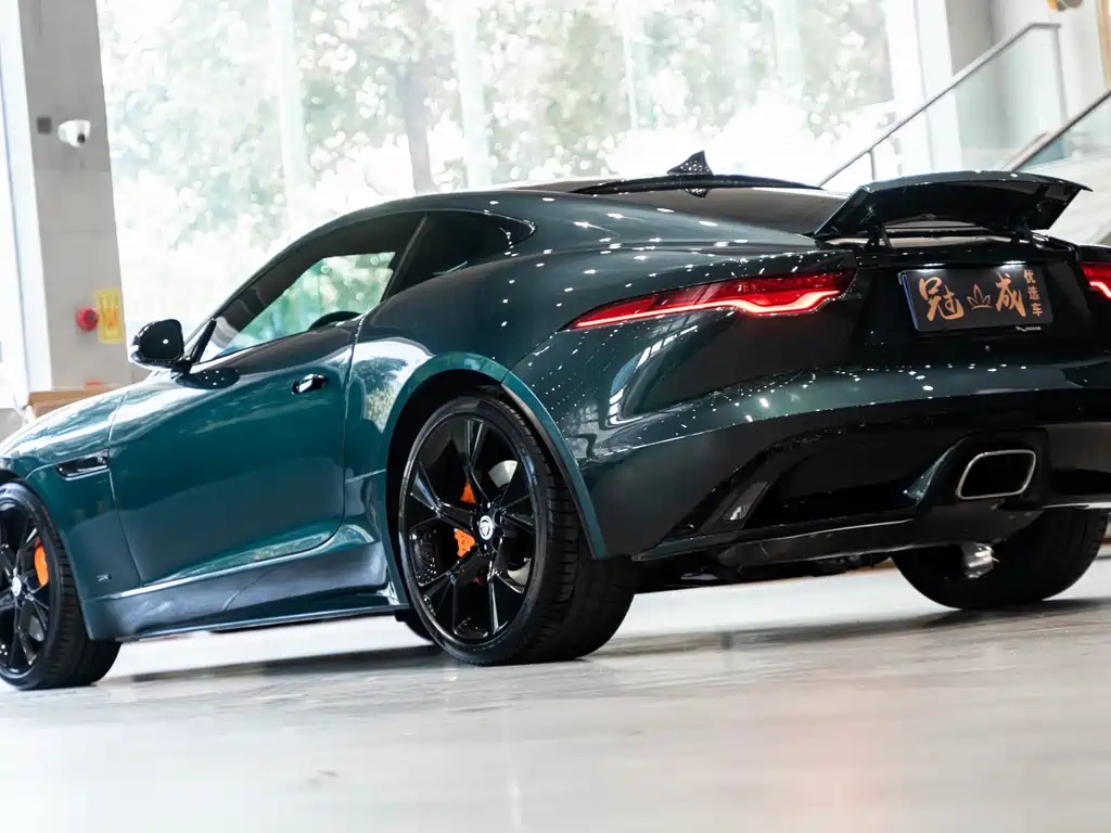 Jaguar Jaguar F-TYPE 2024 P300 75th Anniversary Hardtop Edition 2024 - thumbnail 5