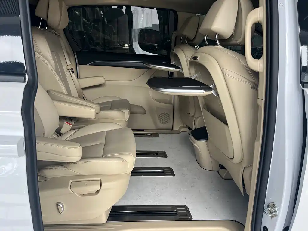 Buick Buick GL8 2023 ES Landmark Luxury Edition 2023 - thumbnail 8