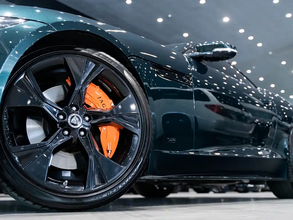 Jaguar Jaguar F-TYPE 2024 P300 75th Anniversary Hardtop Edition 2024 - thumbnail 8