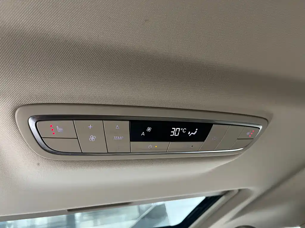 Buick Buick GL8 2023 ES Landmark Luxury Edition 2023 - thumbnail 16