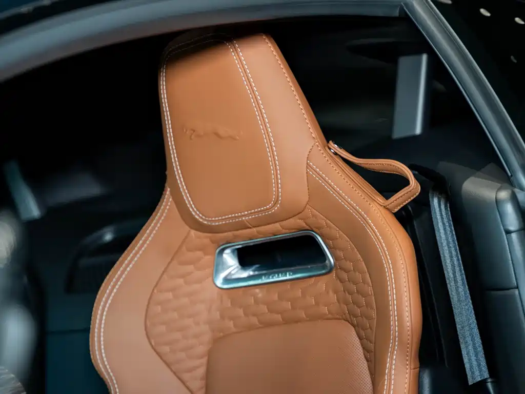 Jaguar Jaguar F-TYPE 2024 P300 75th Anniversary Hardtop Edition 2024 - thumbnail 18