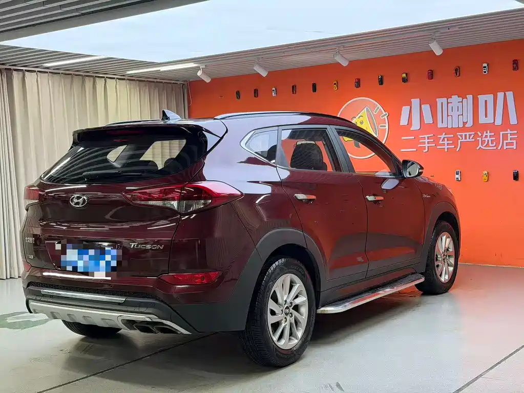 Hyundai Tucson 2018 1.6T DCT 2WD 15th Anniversary Special Edition 2018 - thumbnail 4