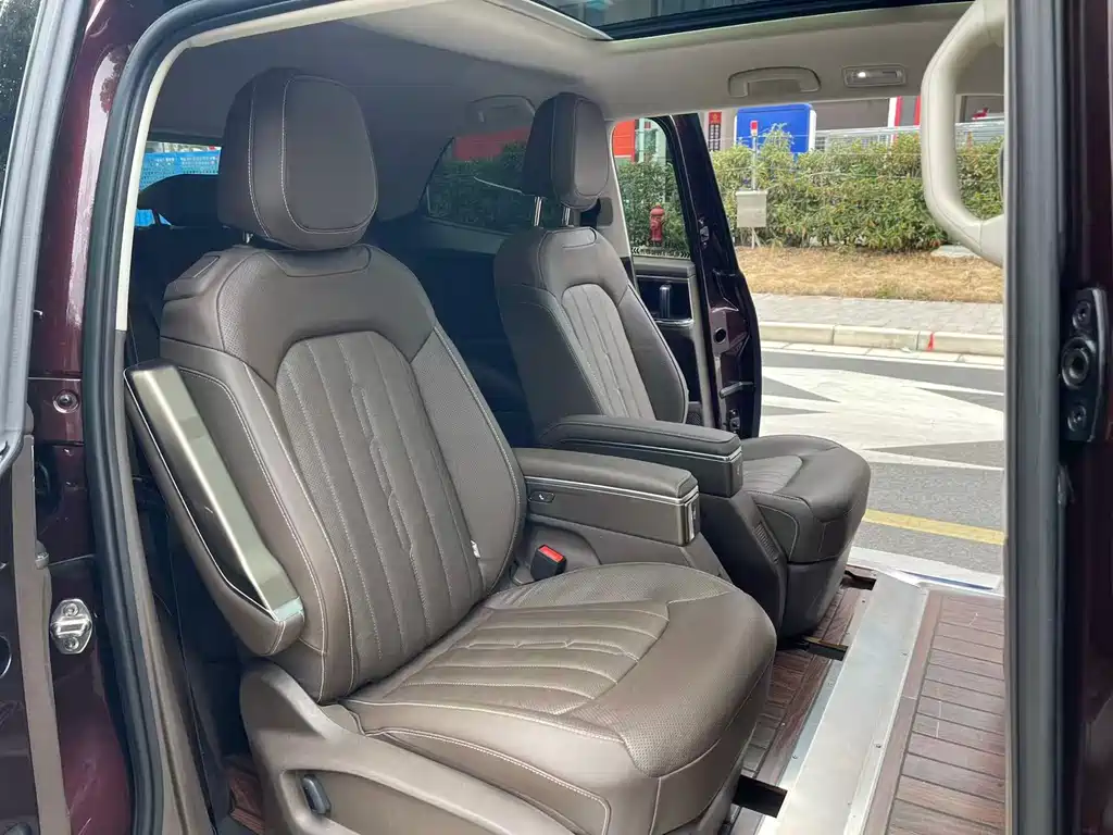 Volkswagen Viloran 2020 330TSI Luxury Edition 2021 - thumbnail 15