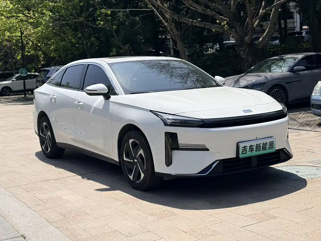 Geely Galaxy Galaxy L6 2025 EM-i 140km Starship Edition 2025 - thumbnail 3