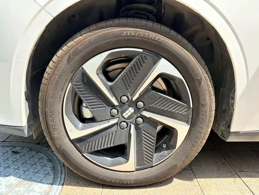 Geely Galaxy Galaxy L6 2025 EM-i 140km Starship Edition 2025 - thumbnail 8