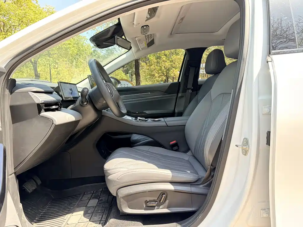 Geely Galaxy Galaxy L6 2025 EM-i 140km Starship Edition 2025 - thumbnail 10