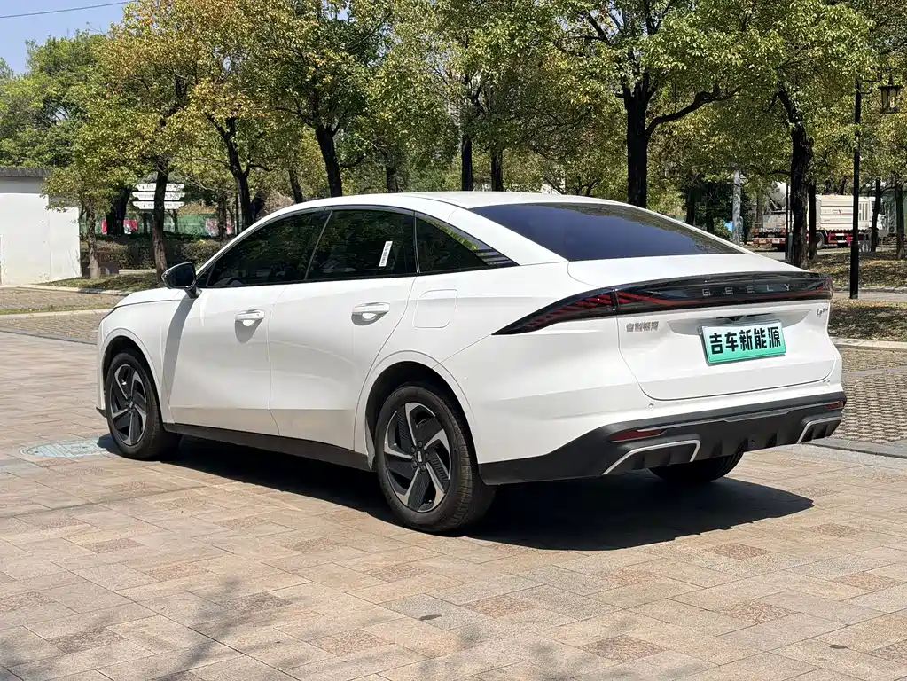 Geely Galaxy Galaxy L6 2025 EM-i 140km Starship Edition 2025 - thumbnail 13