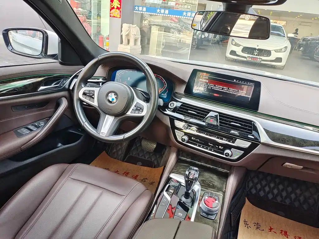 BMW BMW 5 Series 2020 525Li M Sport Package 2020 - thumbnail 12