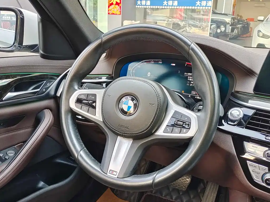 BMW BMW 5 Series 2020 525Li M Sport Package 2020 - thumbnail 13
