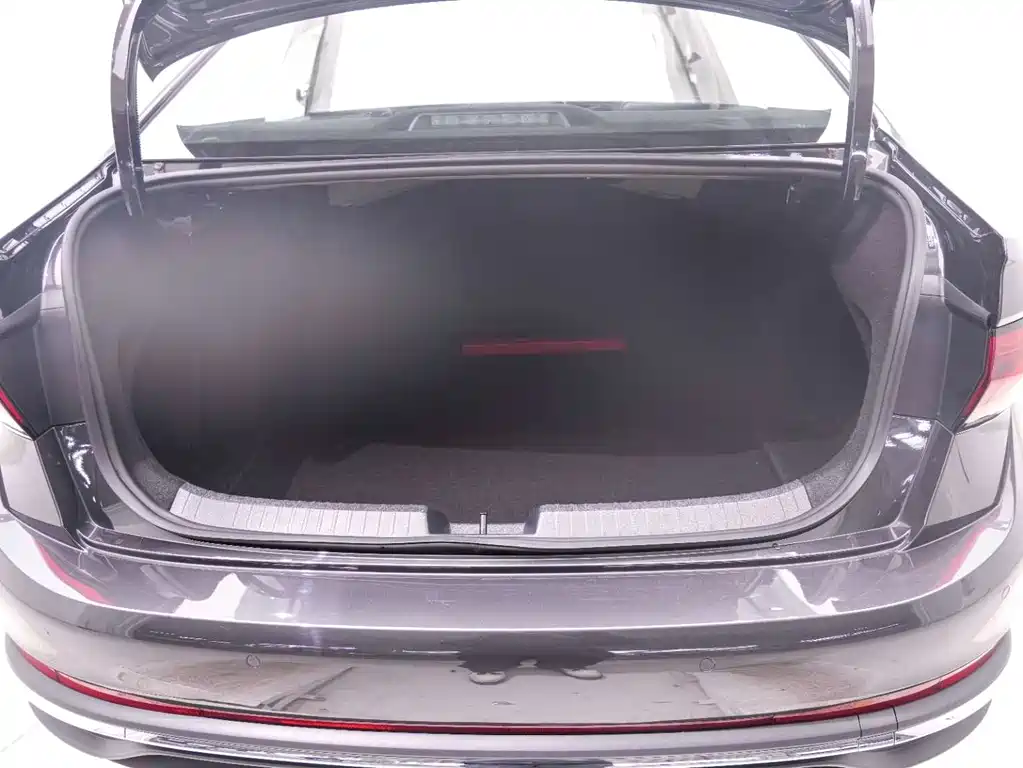 Volkswagen Volkswagen Sagitar 2025 Model Year Facelift 3 300TSI DSG Over Edition 2025 - thumbnail 22